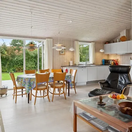 Rikus - 300m From The Sea By Interhome *
